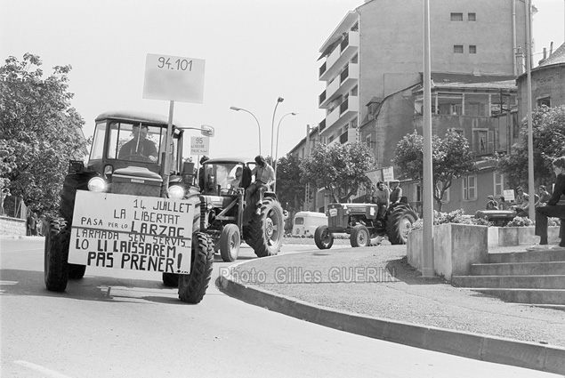 Manifestation des paysans du Larzac à Rodez en juillet 1972