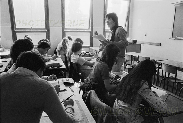 Enseignement secondaire général - Cours de langue - 8 juin 1979