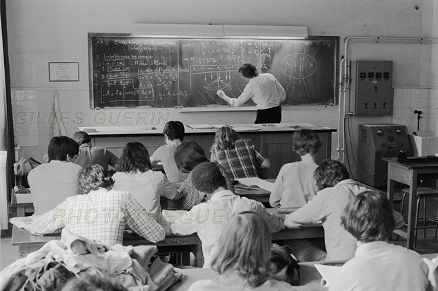 Enseignement secondaire général - Cours de physique - Juin 1979