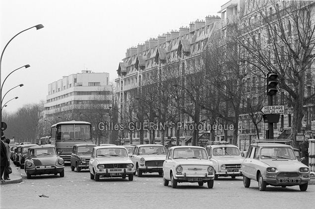 Circulation automobile  Paris - 1973