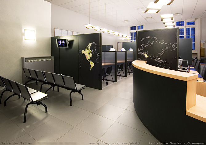 Int�rieur de la Salle des Titres de S�jours - Pr�fecture de Police - Architecte Sandrine Chauveaux