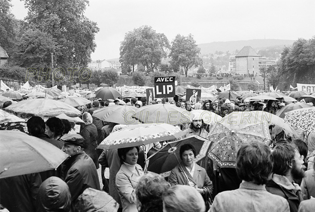 Marche nationale sur Besanon suite   L'Affaire LIP  - 100 000 manifestent sous une pluie battante - 29 septembre 1973