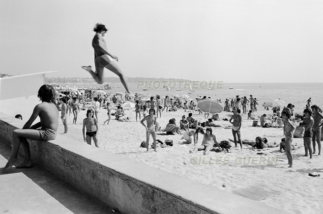 Vacances d'été au bord de la mer sur la Côte d'Azur - août 1975