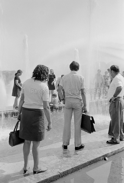 Canicule de 1975 - Fontaines du Trocadro  Paris