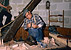 Moulins à vent Pays de la Loire 1982 - Charpentier amoulageur - travaux de réparation des mécanisme - Moulin des Basses Terres - 58