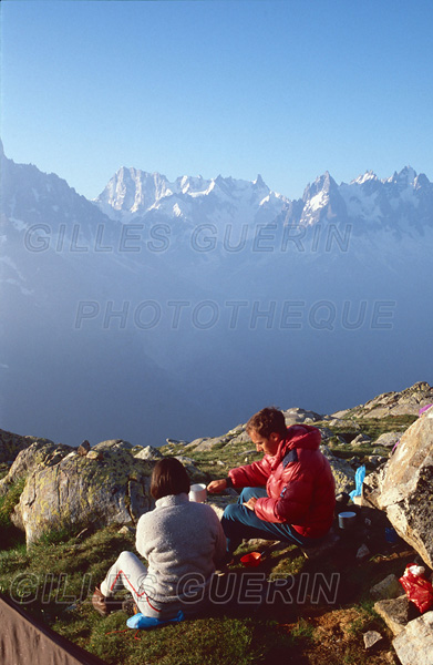Bivouac face au Massif du Mont Blanc - 1985